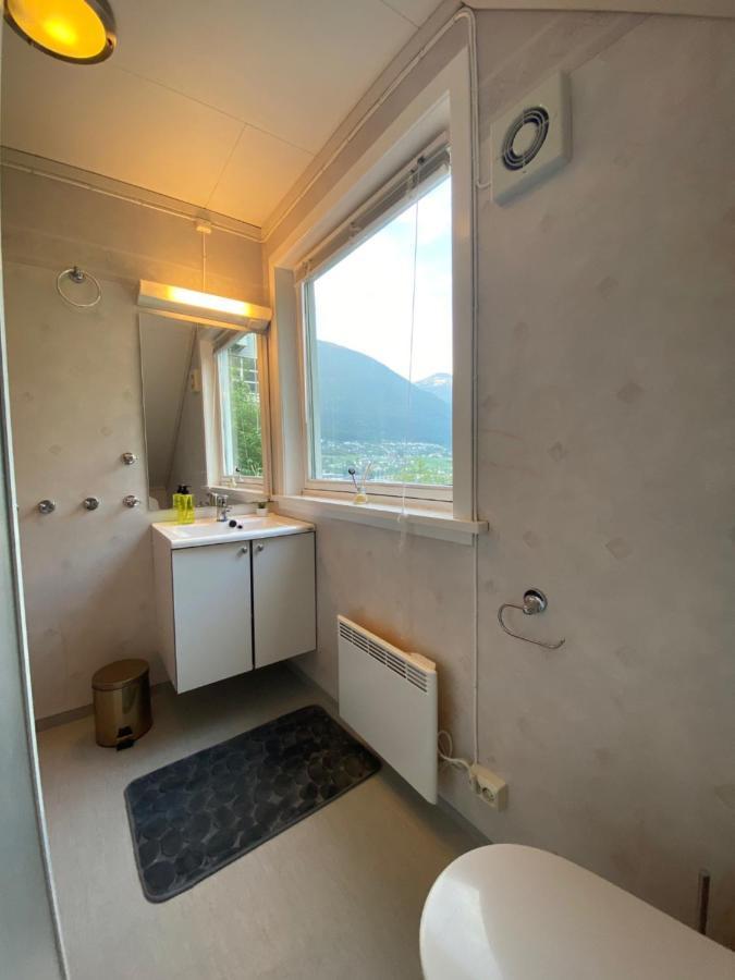 Leilighet Loft Visnes Stryn Buitenkant foto